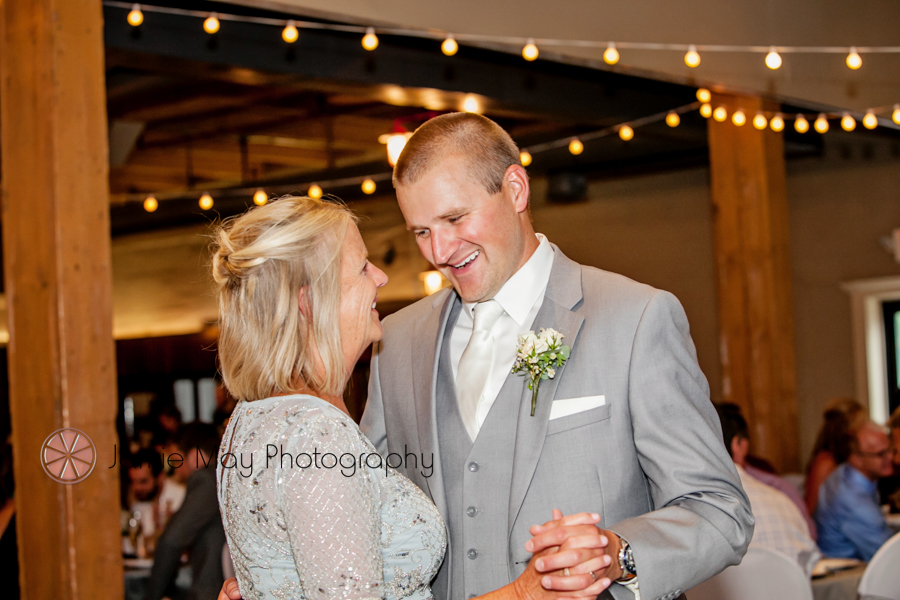 michigan wedding photographer