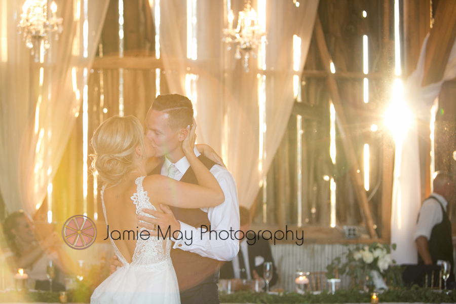 barn weddings