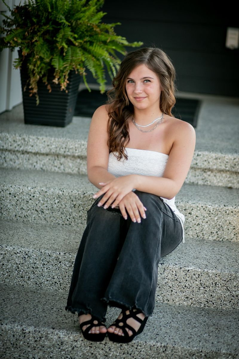 senior pictures on the lakeshore