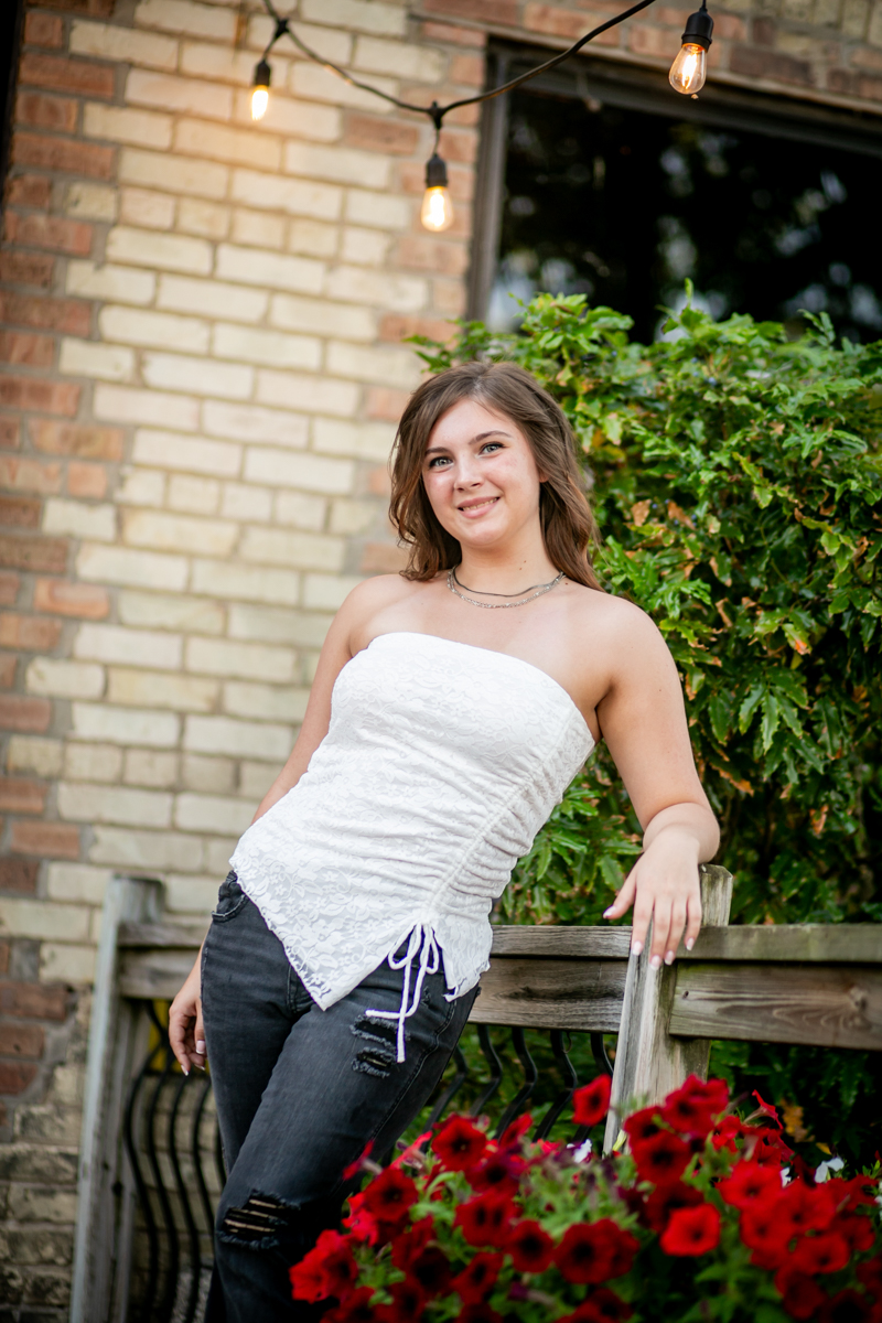 senior pictures on the lakeshore