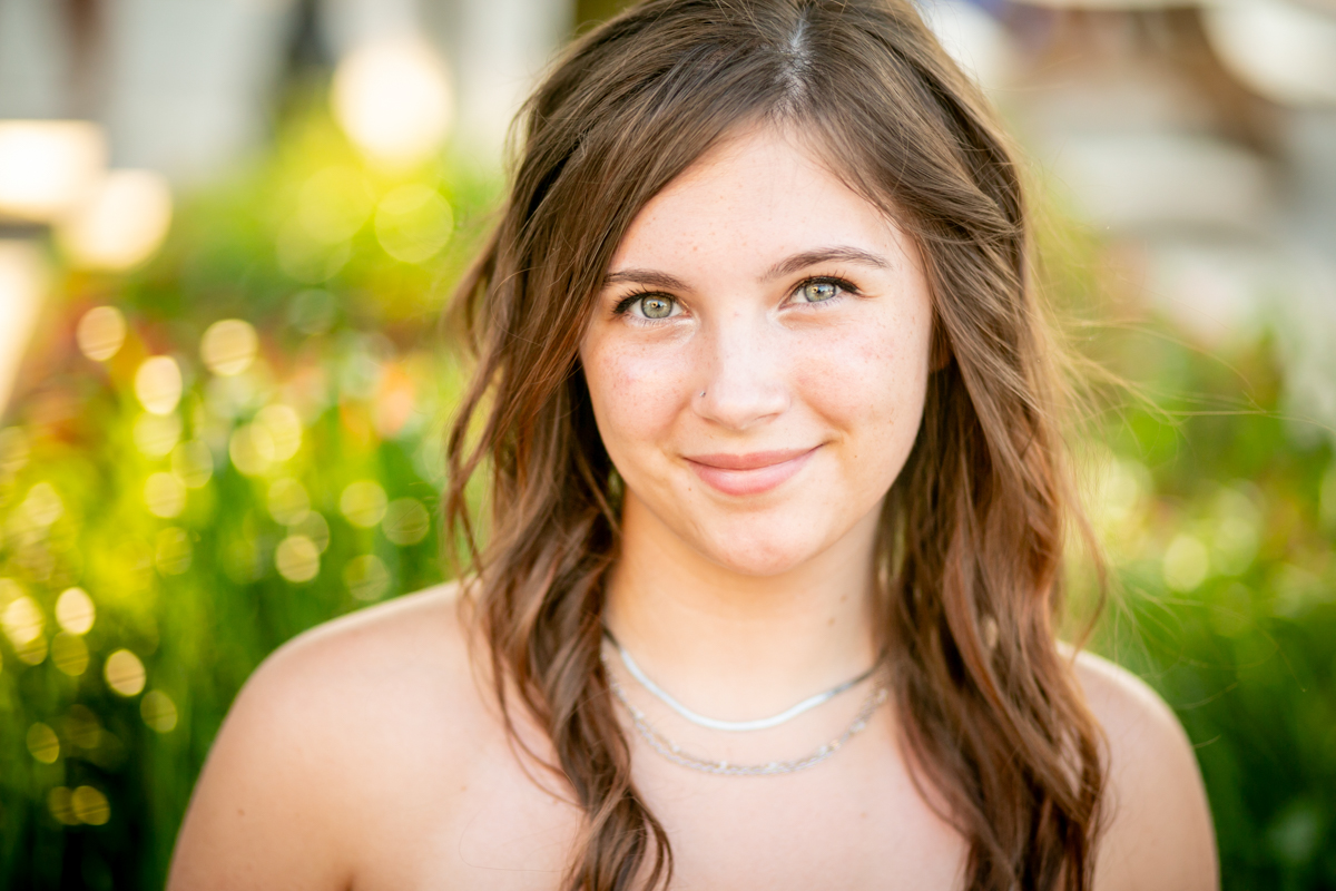 senior pictures on the lakeshore