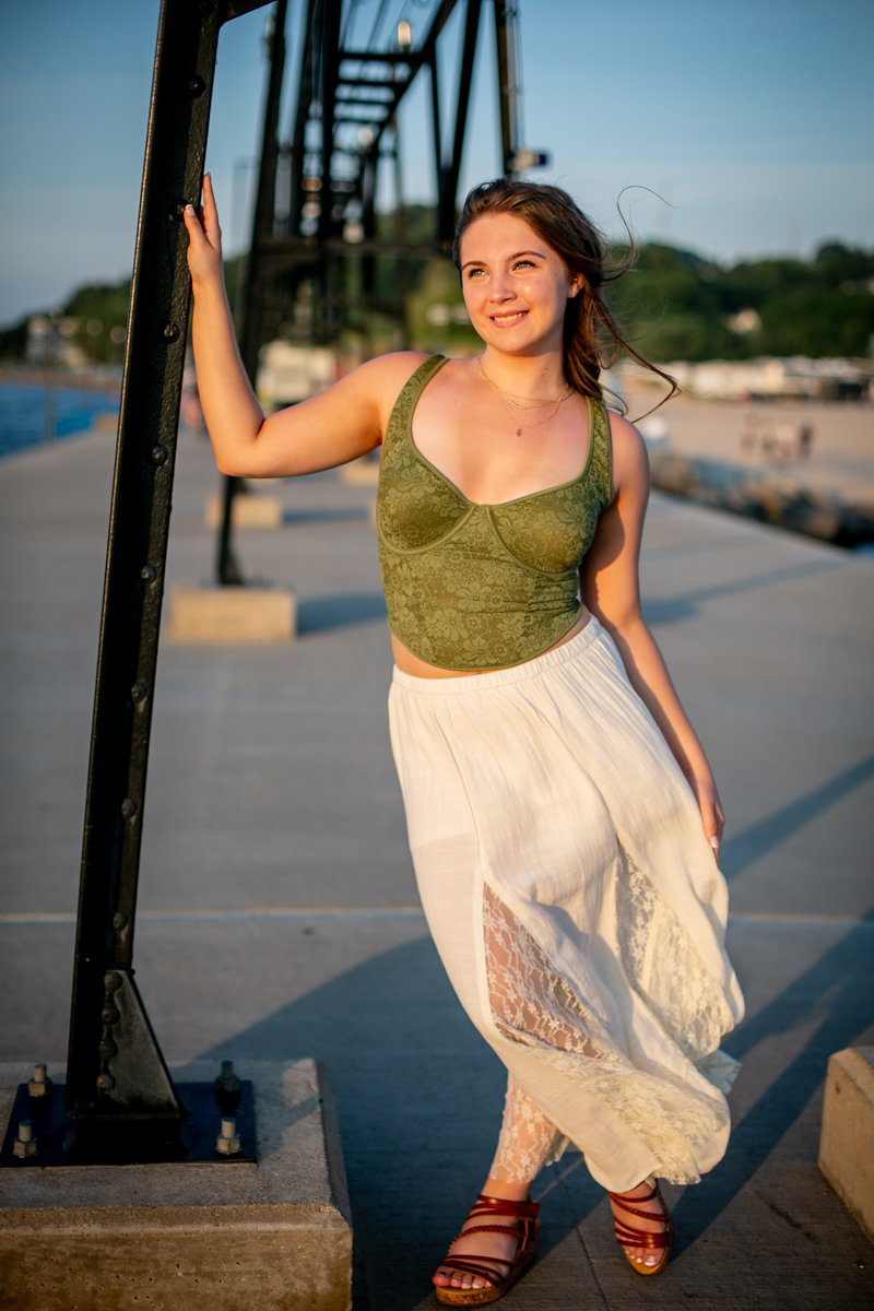 senior pictures on the lakeshore